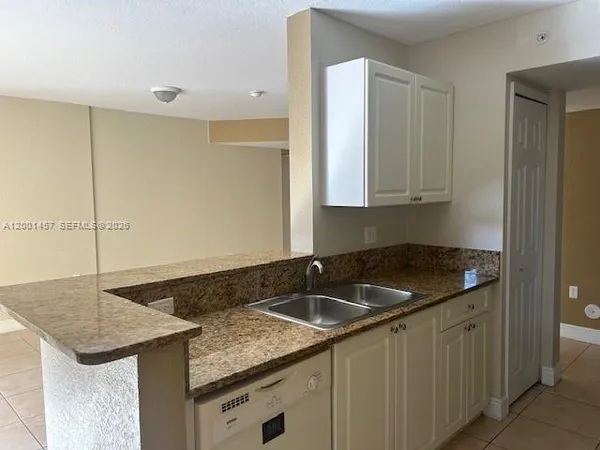 $2,100 | Cutler Bay, Cutler Bay, FL 33189