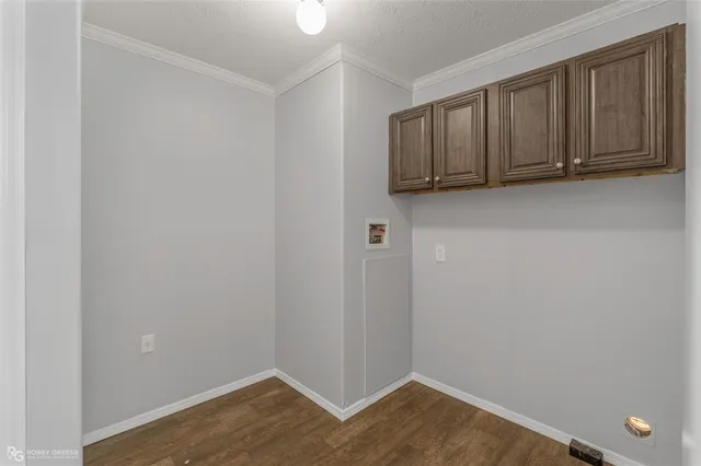 a view of a storage & utility room