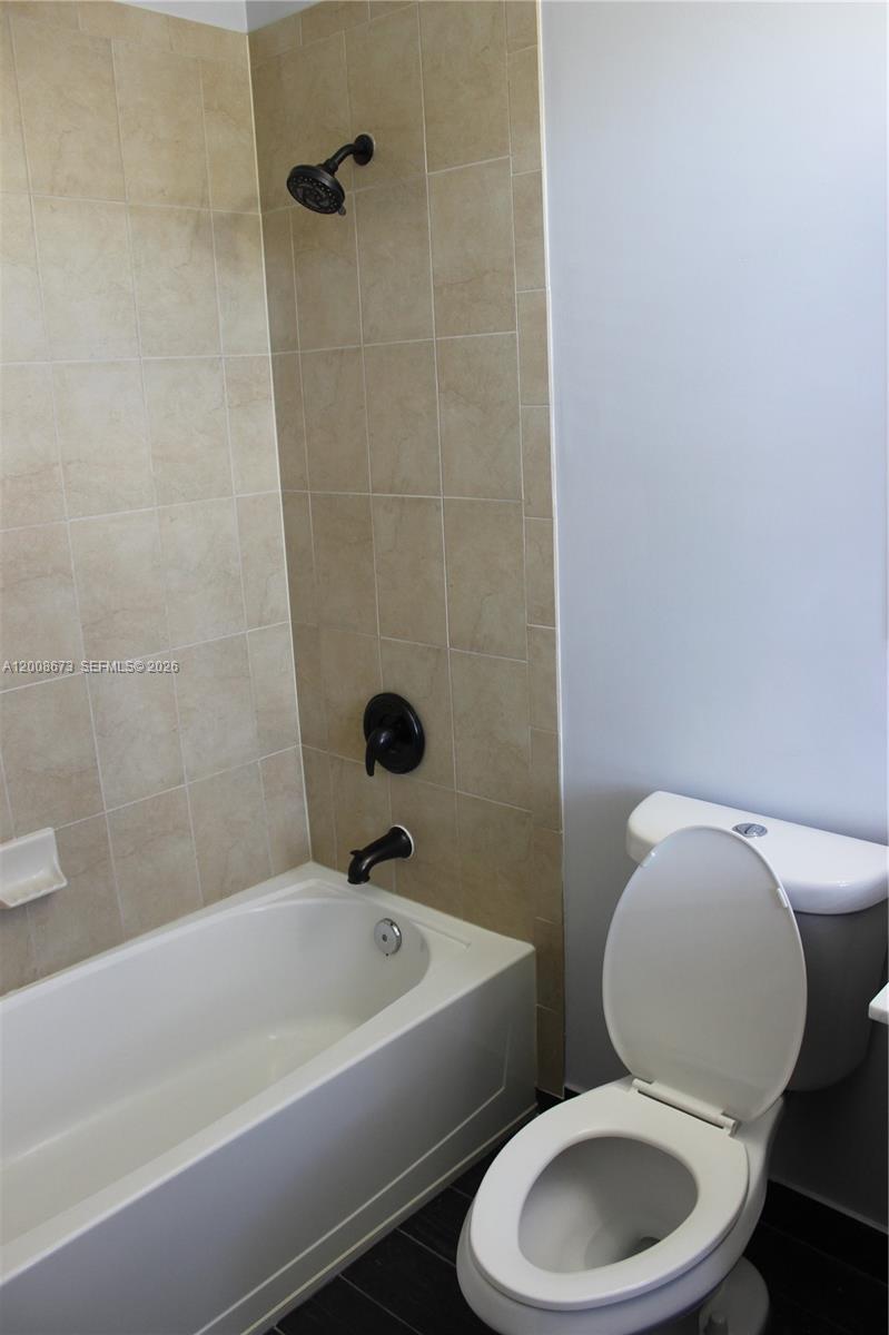 3211 Southeast 6th Street Homestead, FL 33033 - Photo 10 of 29