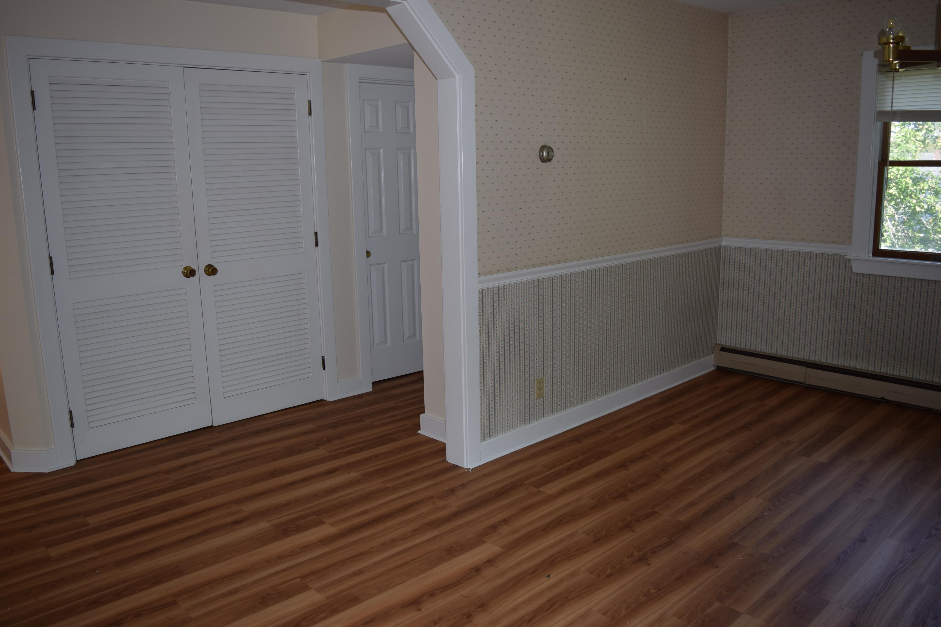 370 Water Street Ellsworth, ME 04605 - Photo 7 of 23 DSC_0152