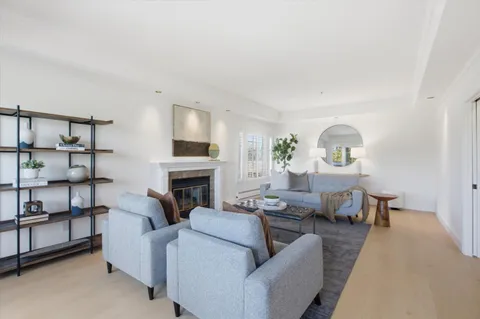 $2,300,000 | 1233 Bellevue Avenue, Unit 9, Burlingame, CA 94010