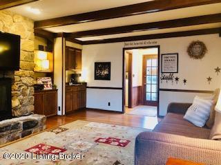 309 Blue Ridge Road Louisville, KY 40223 - Photo 3 of 34 Family Room