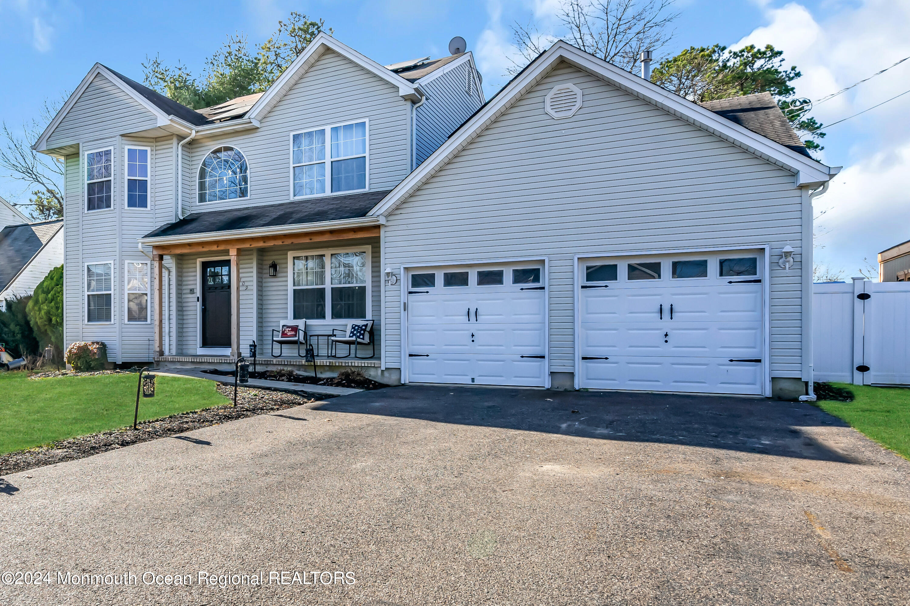 109 Bowsprit Road Manahawkin, NJ 08050 - Photo 2 of 48 001_dsc05184-1_copy