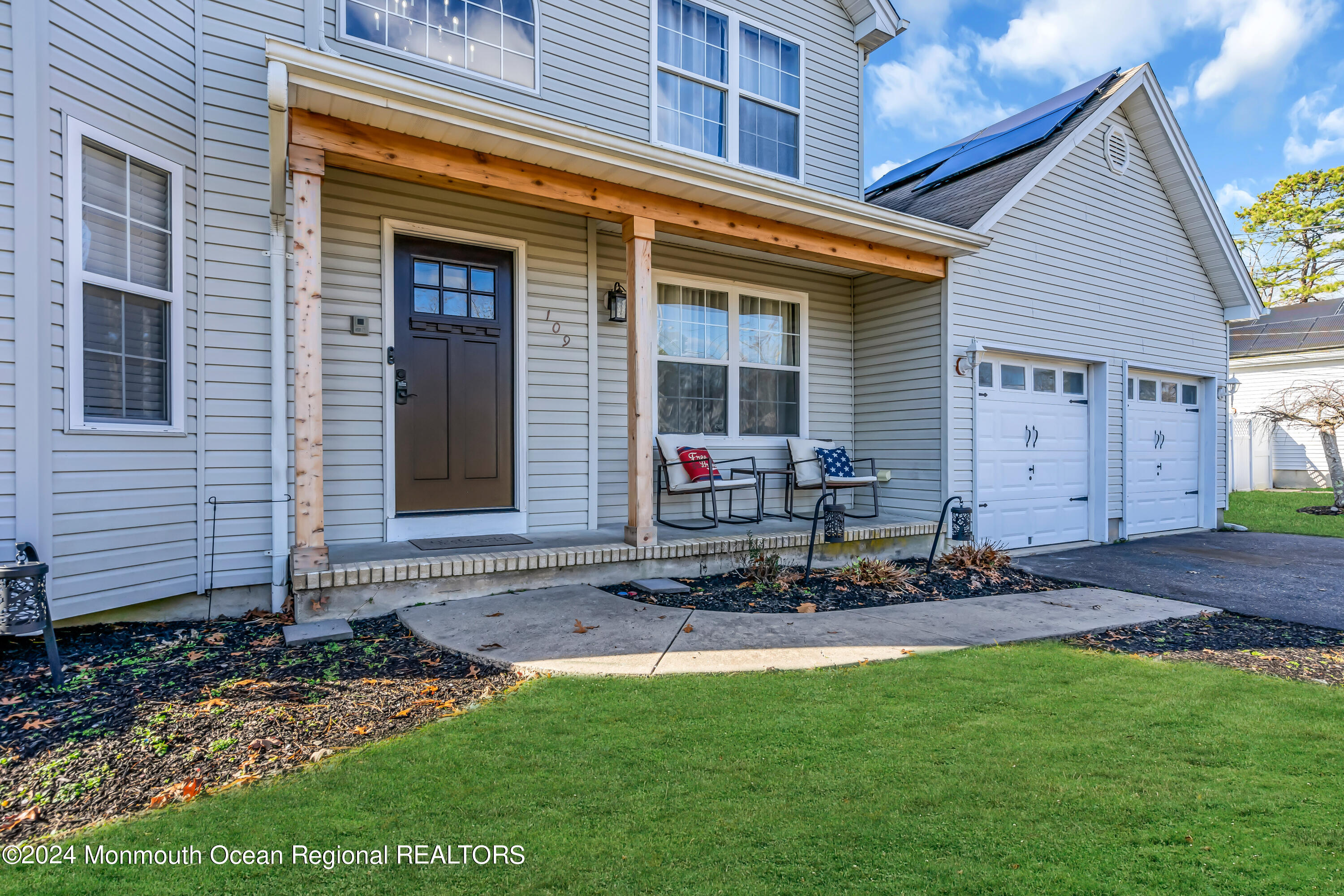 109 Bowsprit Road Manahawkin, NJ 08050 - Photo 4 of 48 007_dsc05199-1