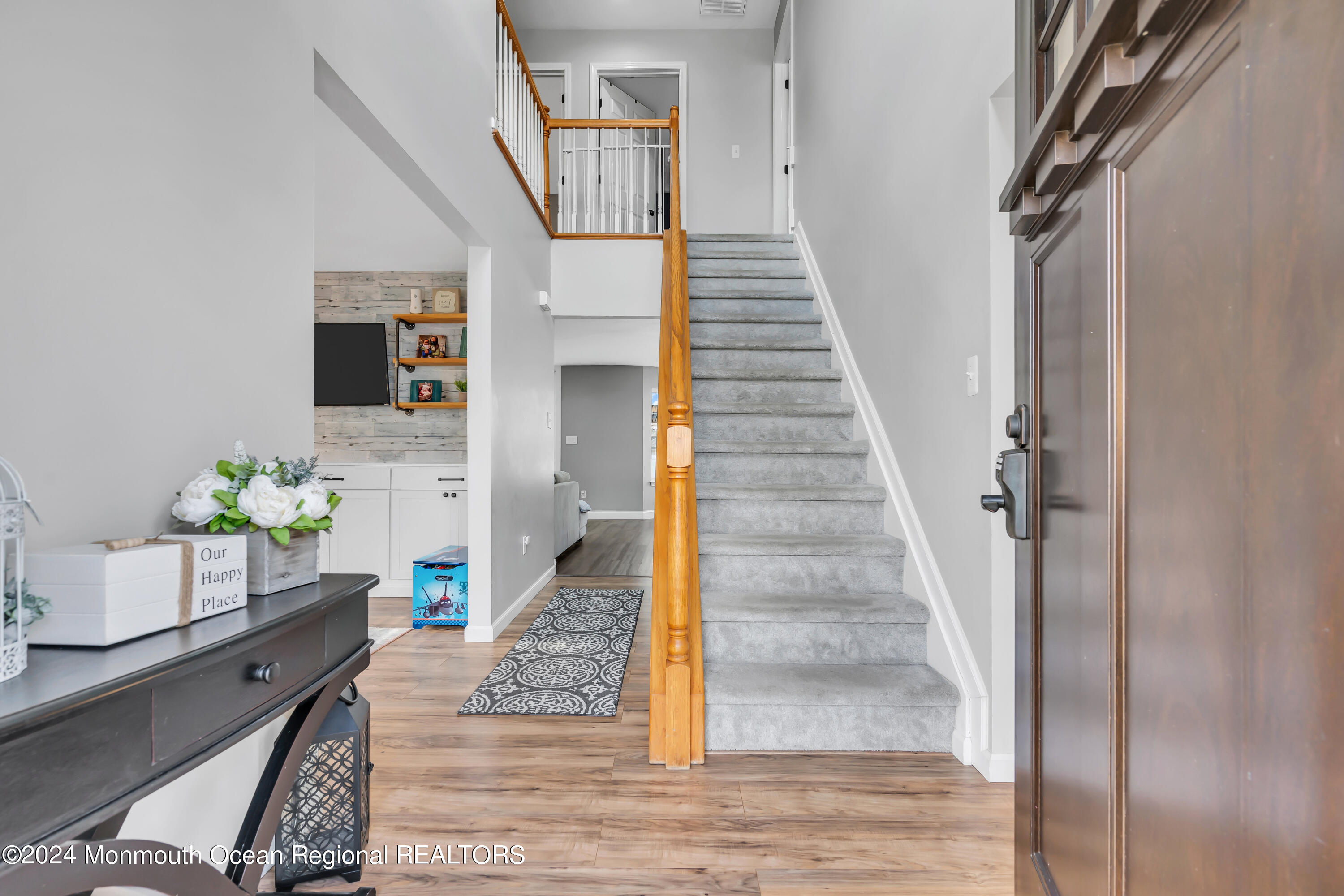 109 Bowsprit Road Manahawkin, NJ 08050 - Photo 6 of 48 010_dsc04884