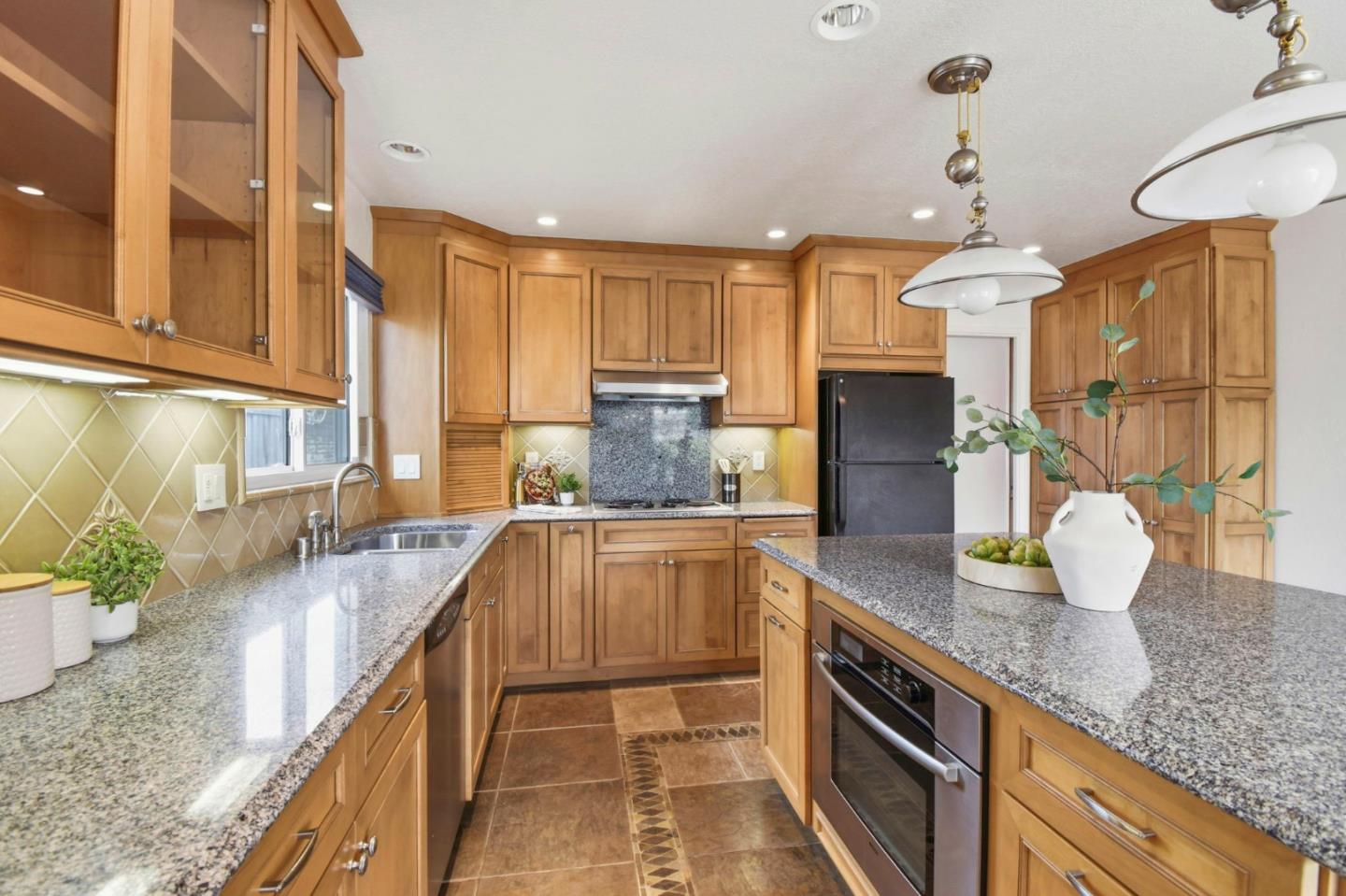 416 Camden Road Alameda, CA 94501 - Photo 9 of 39