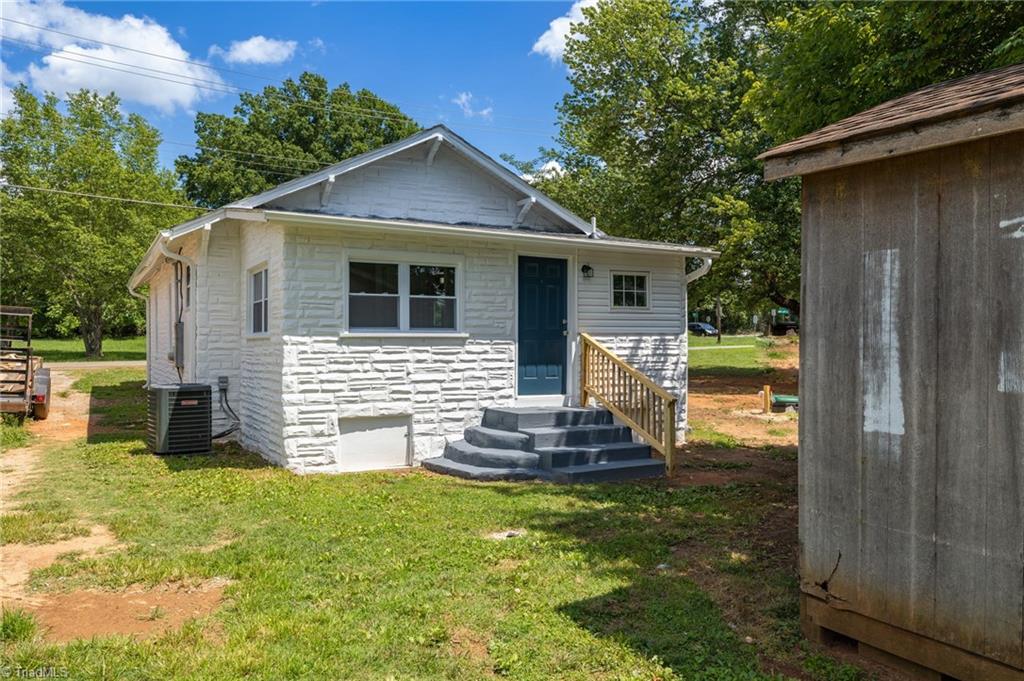 124 Wintergreen Road Winston-Salem, NC 27107 - Photo 24 of 25 Gallery Image 24