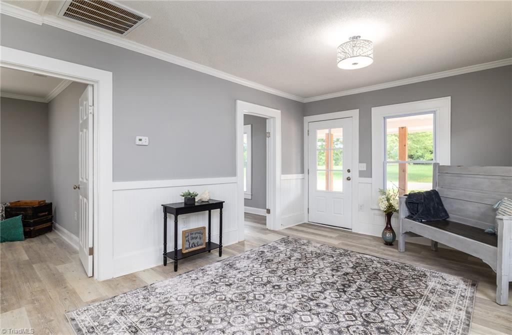 124 Wintergreen Road Winston-Salem, NC 27107 - Photo 6 of 25 Gallery Image 6