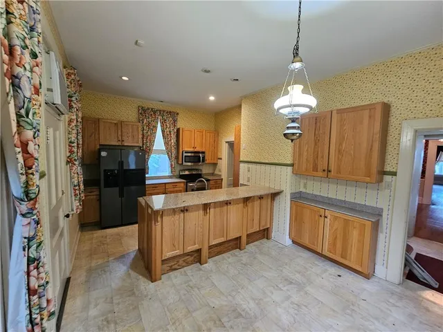 $495,000 | 409 North Esplanade Street, Leavenworth, KS 66048