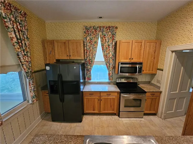 $495,000 | 409 North Esplanade Street, Leavenworth, KS 66048