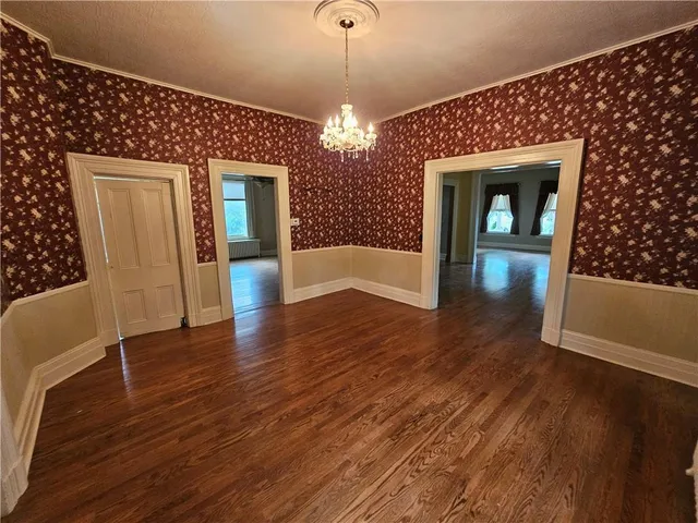 $495,000 | 409 North Esplanade Street, Leavenworth, KS 66048