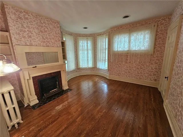 $495,000 | 409 North Esplanade Street, Leavenworth, KS 66048