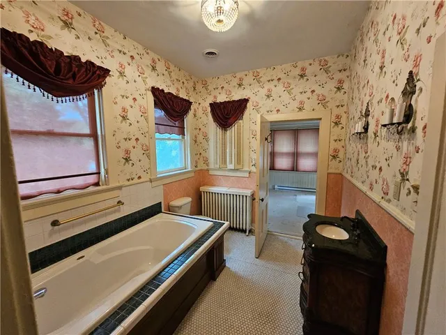 $495,000 | 409 North Esplanade Street, Leavenworth, KS 66048