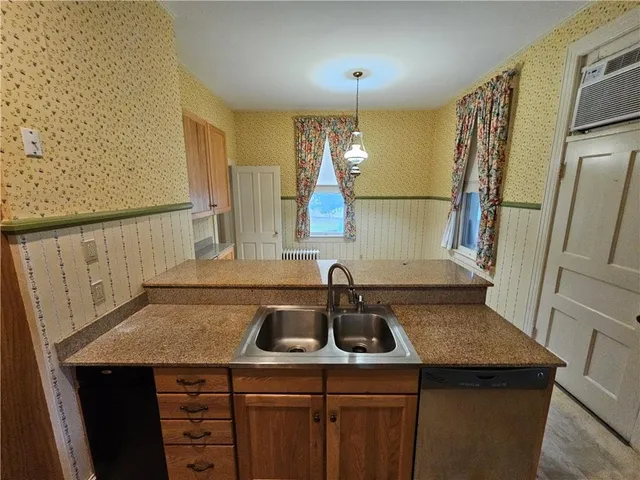 $495,000 | 409 North Esplanade Street, Leavenworth, KS 66048