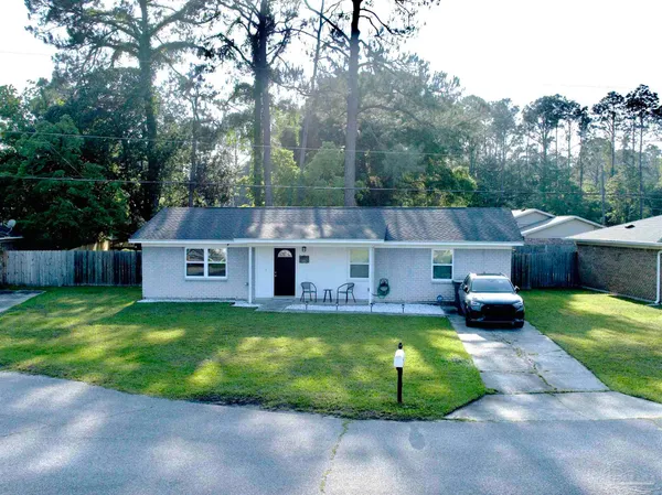 $2,000 | 10775 Jolyne Circle, Pensacola, FL 32506