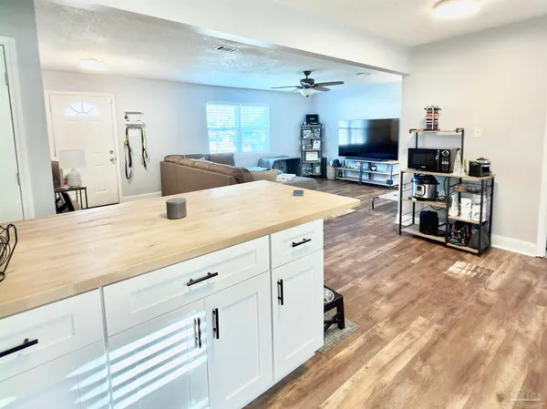 $2,000 | 10775 Jolyne Circle, Pensacola, FL 32506