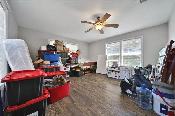 $1,400 | 1606 West 8th Street, Freeport, TX 77541