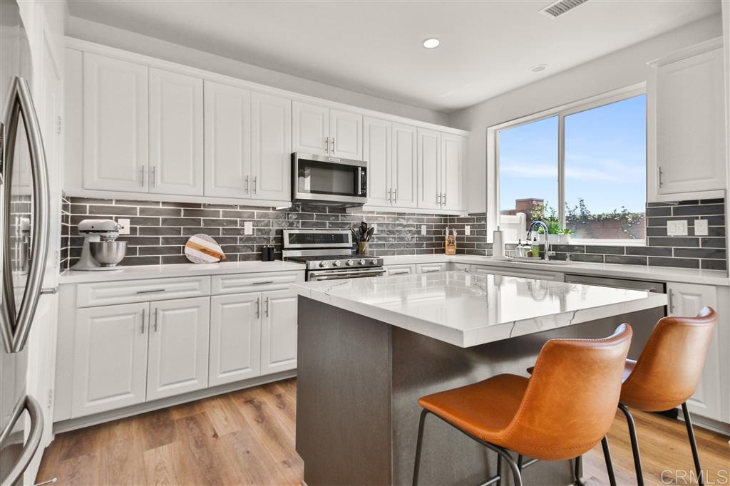 8621 Chaparral Way Santee, CA 92071 - Photo 6 of 25