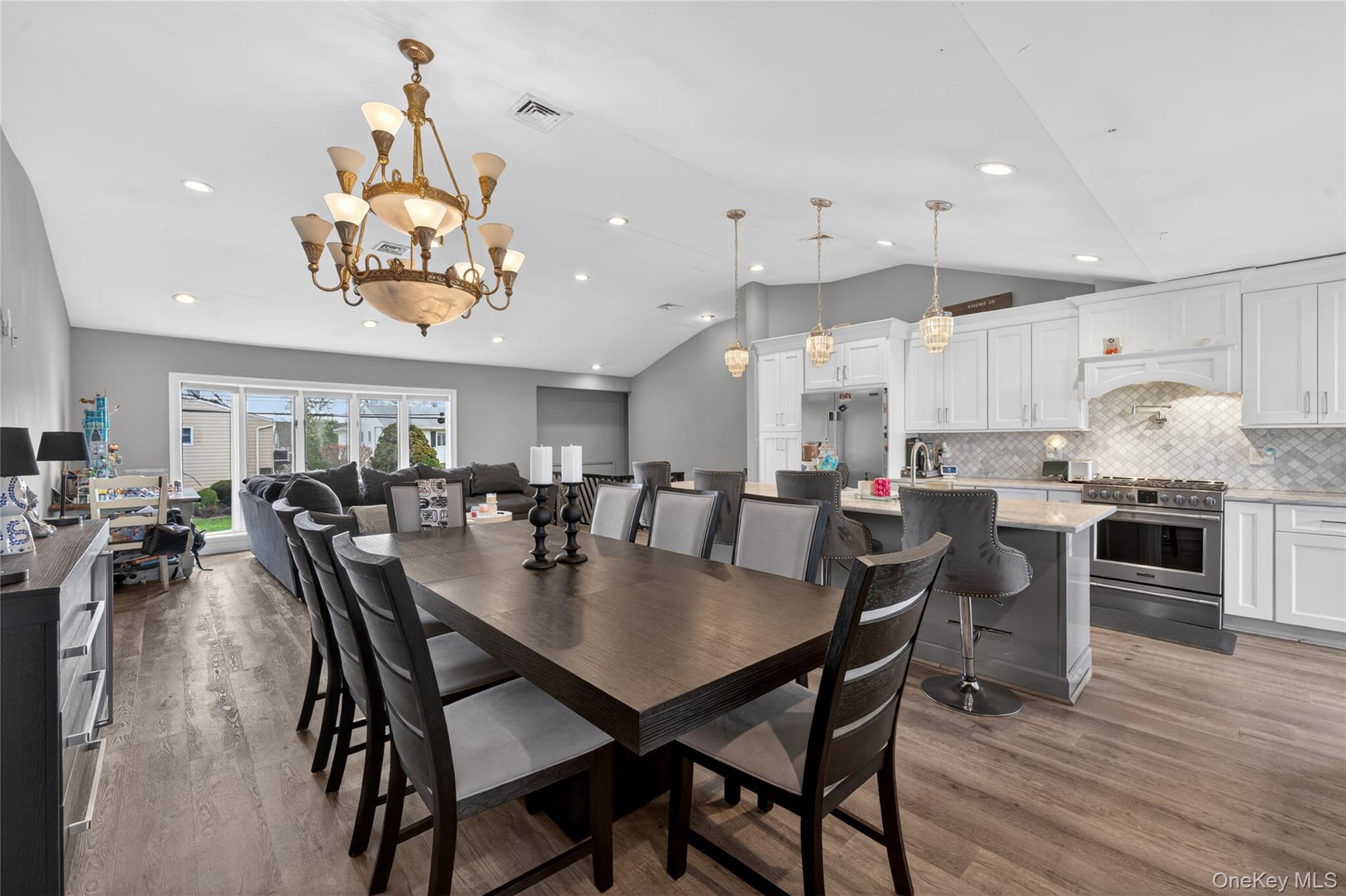 2794 Covered Bridge Road Merrick, NY 11566 - Photo 13 of 39