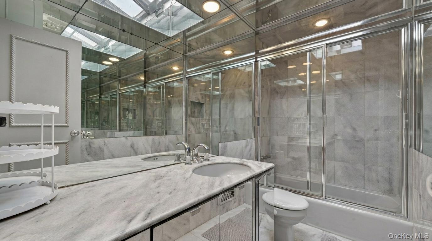 2794 Covered Bridge Road Merrick, NY 11566 - Photo 20 of 39