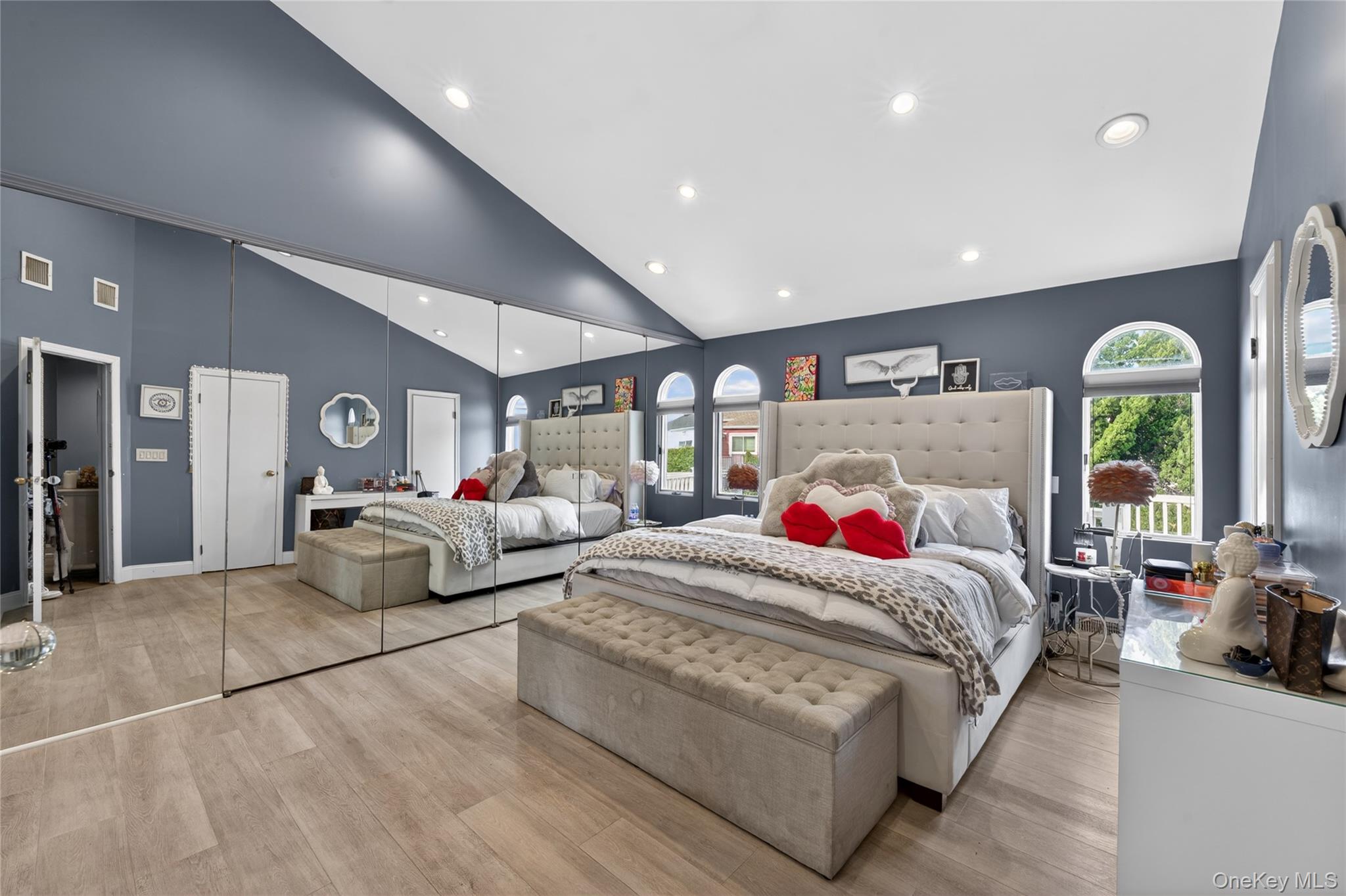 2794 Covered Bridge Road Merrick, NY 11566 - Photo 21 of 39