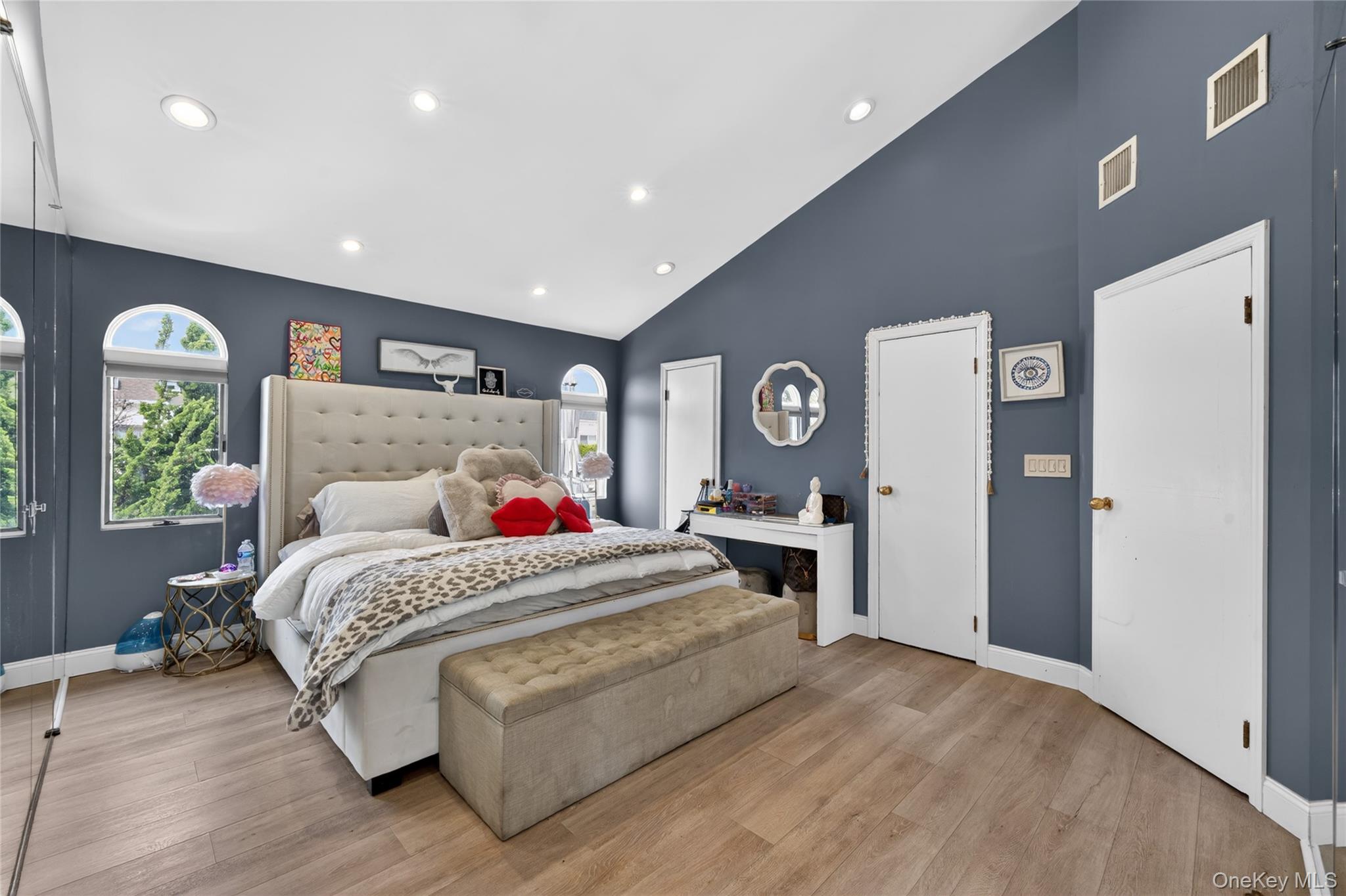 2794 Covered Bridge Road Merrick, NY 11566 - Photo 23 of 39