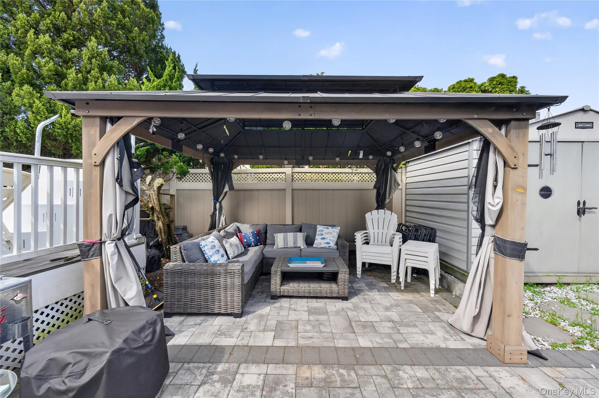 2794 Covered Bridge Road Merrick, NY 11566 - Photo 35 of 39