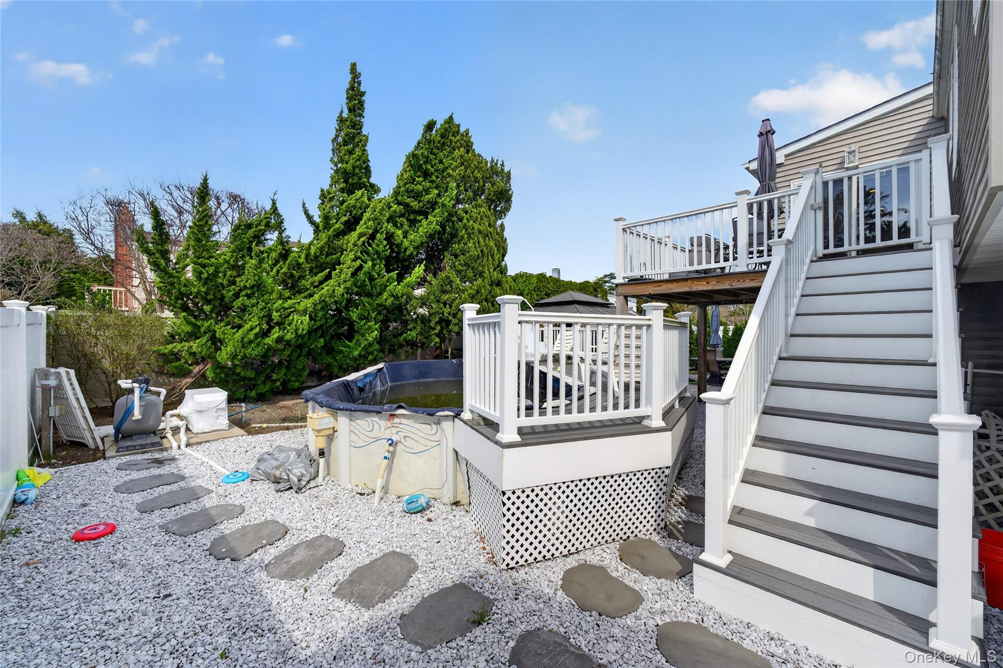 2794 Covered Bridge Road Merrick, NY 11566 - Photo 36 of 39