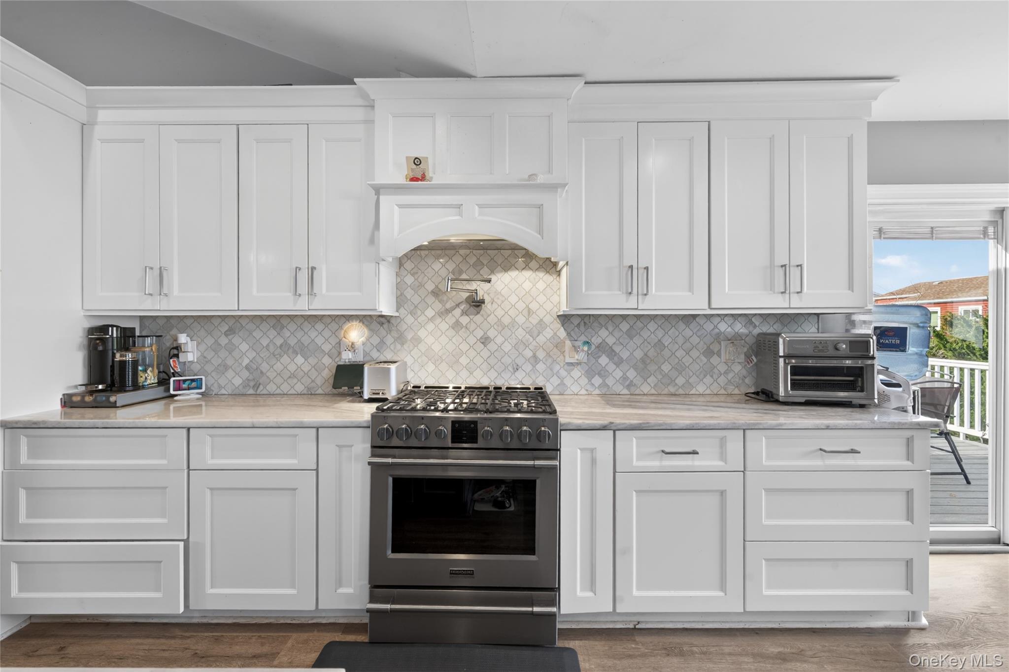 2794 Covered Bridge Road Merrick, NY 11566 - Photo 10 of 39