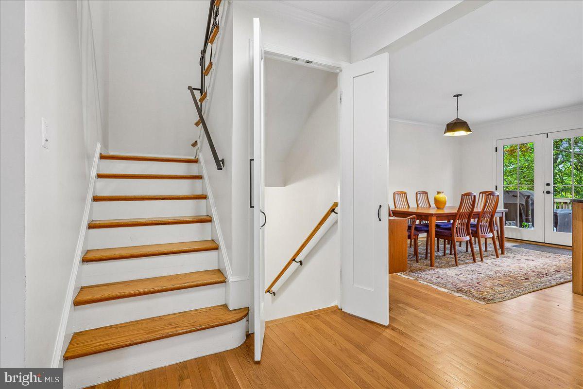 2910 Upton Street Northwest Washington, DC 20008 - Photo 3 of 64 Foyer