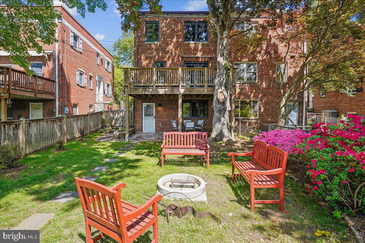 2910 Upton Street Northwest Washington, DC 20008 - Photo 46 of 64 Patio