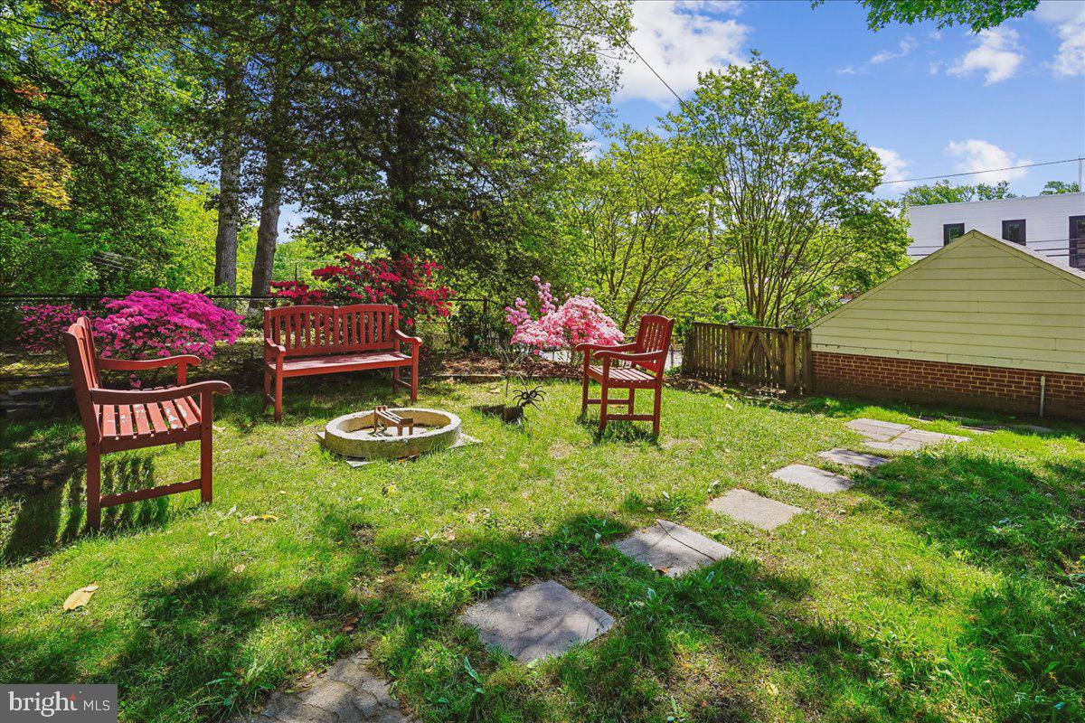 2910 Upton Street Northwest Washington, DC 20008 - Photo 51 of 64 Patio