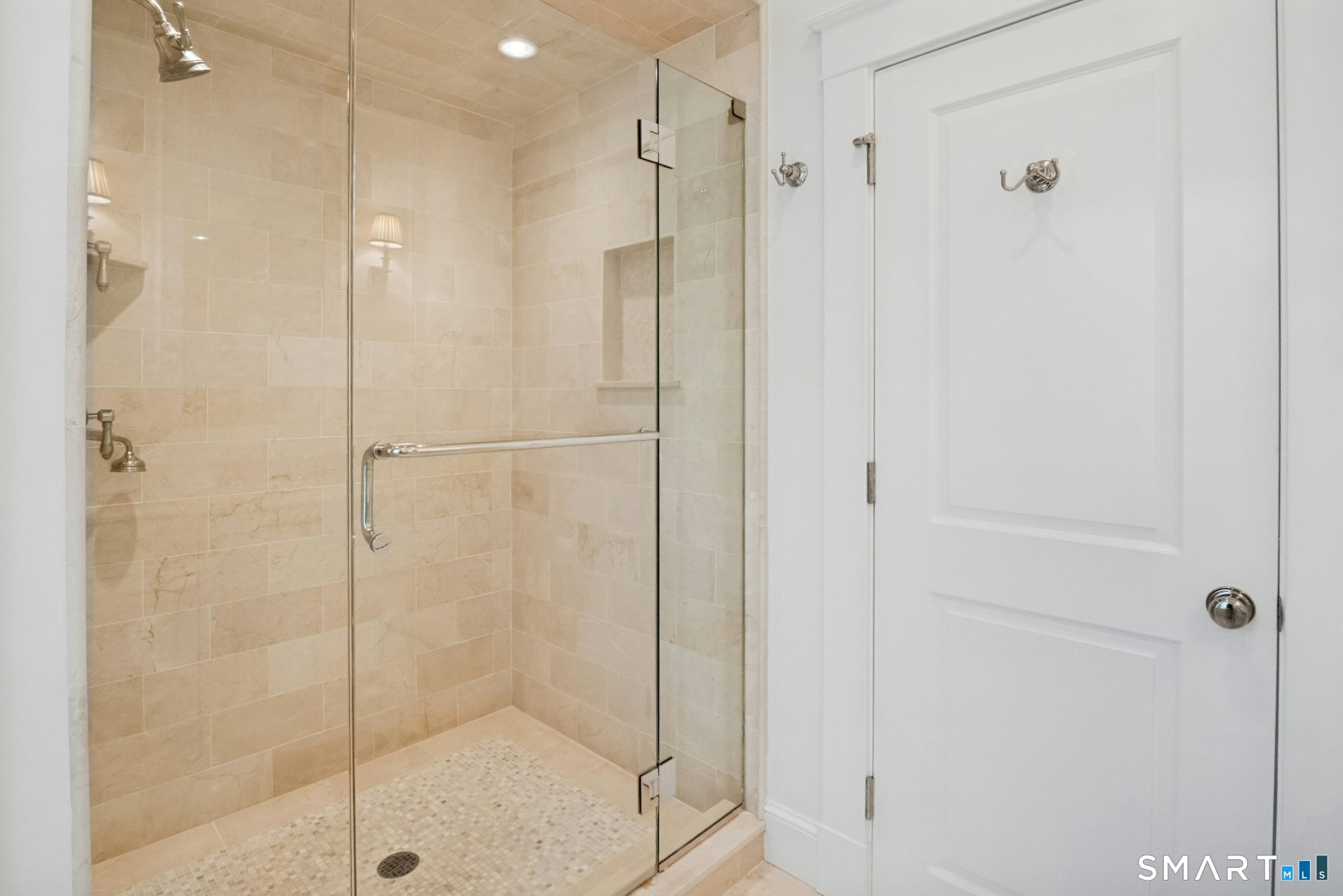 52 Chesterfield Road Stamford, CT 06902 - Photo 17 of 40 Primary bath