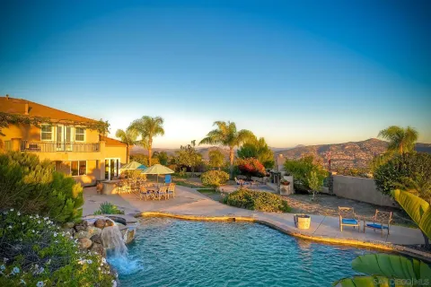 $1,995,000 | 15068 Creek Hills Road, El Cajon, CA 92021