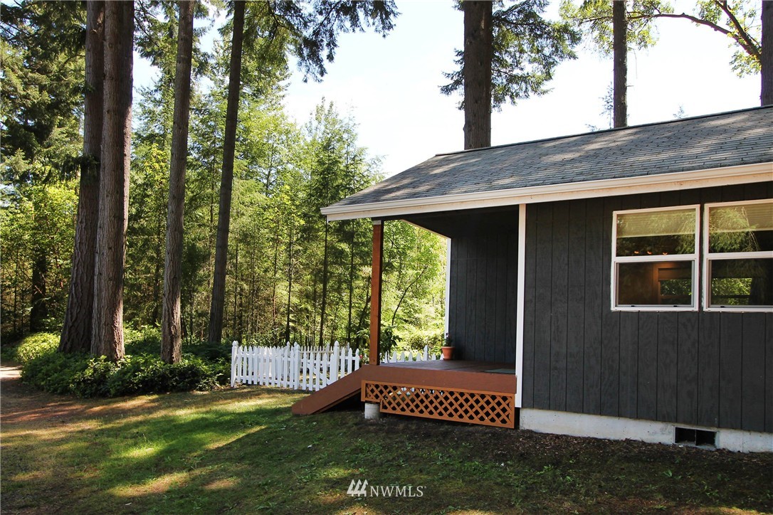24327 Old Mill Road Southwest Vashon, WA 98070 - Photo 17 of 25