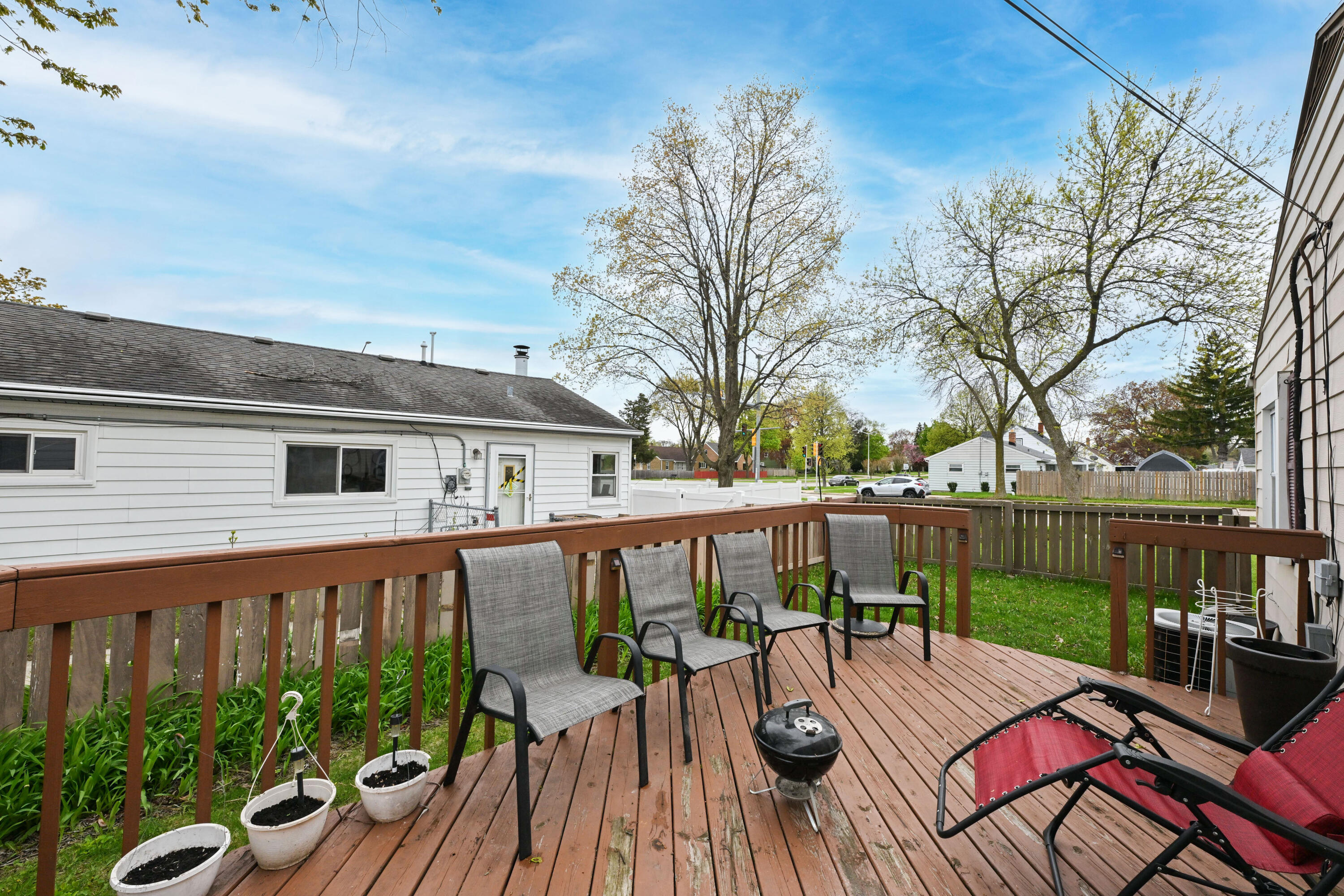 6012 West Morgan Avenue Milwaukee, WI 53219 - Photo 15 of 31 Photo (17)