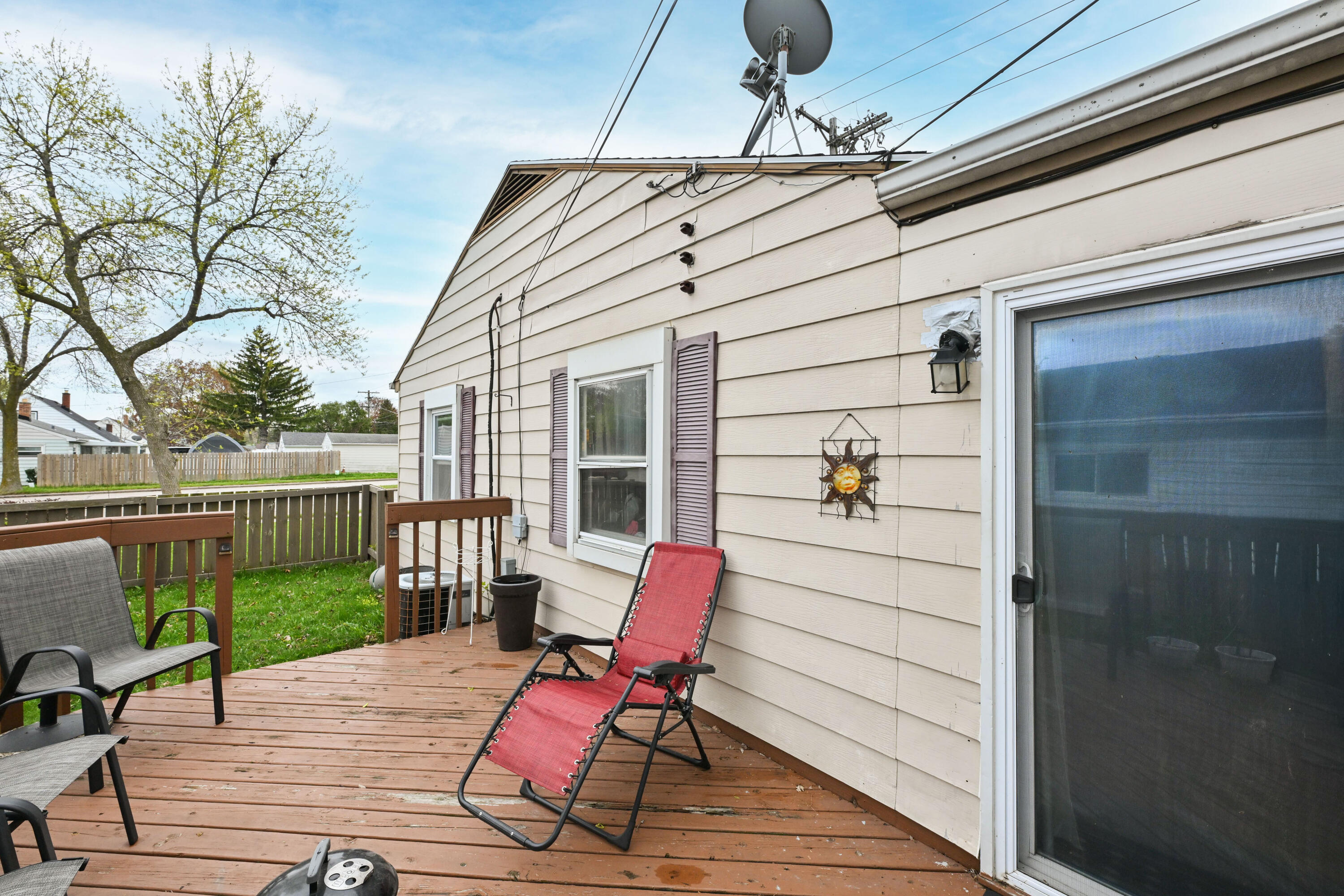 6012 West Morgan Avenue Milwaukee, WI 53219 - Photo 25 of 31 Photo (18)