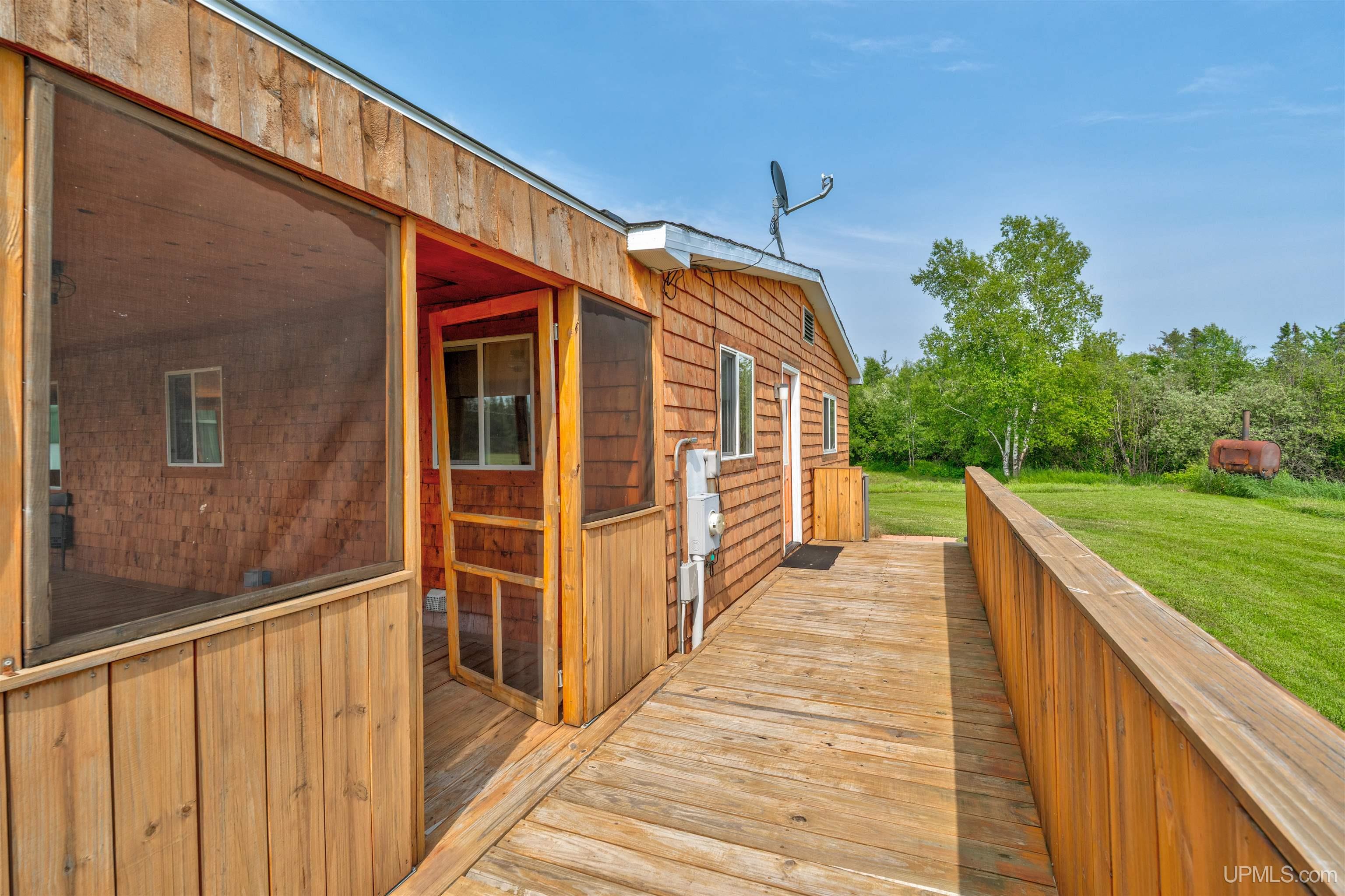 984 N Dixon Road Manistique, MI 49854 - Photo 30 of 52