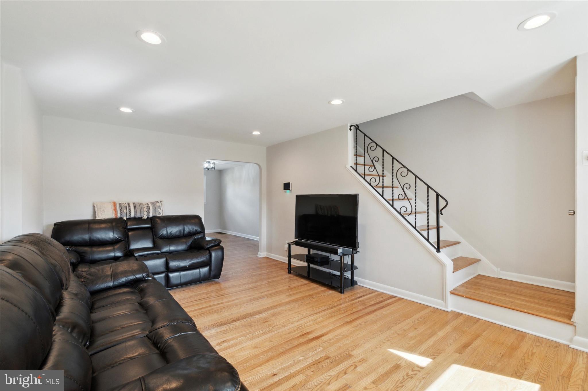981 Grant Road Folcroft, PA 19032 - Photo 2 of 24 Top to Bottom Recent Renovation