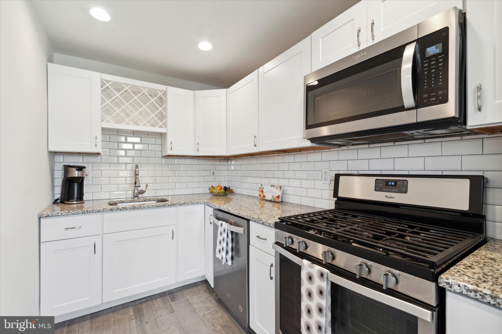981 Grant Road Folcroft, PA 19032 - Photo 7 of 24 Plenty of Cabinets too!
