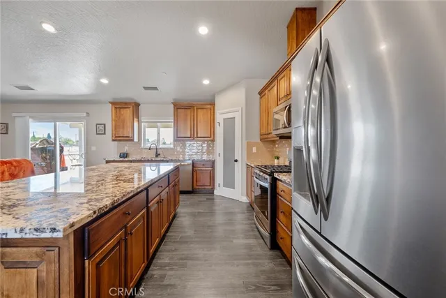 $550,000 | 9564 Candlelight Street, Apple Valley, CA 92308