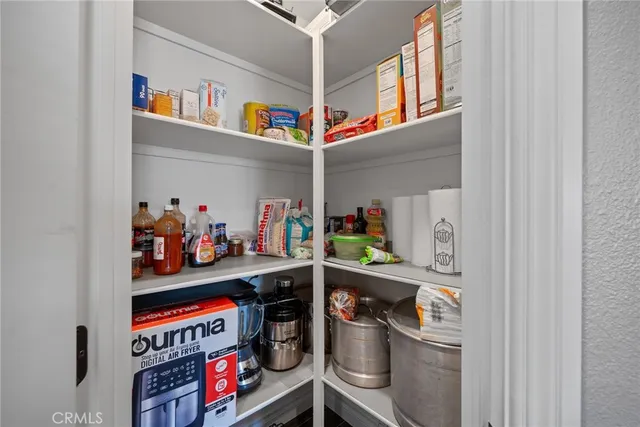 $550,000 | 9564 Candlelight Street, Apple Valley, CA 92308