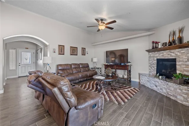 $550,000 | 9564 Candlelight Street, Apple Valley, CA 92308