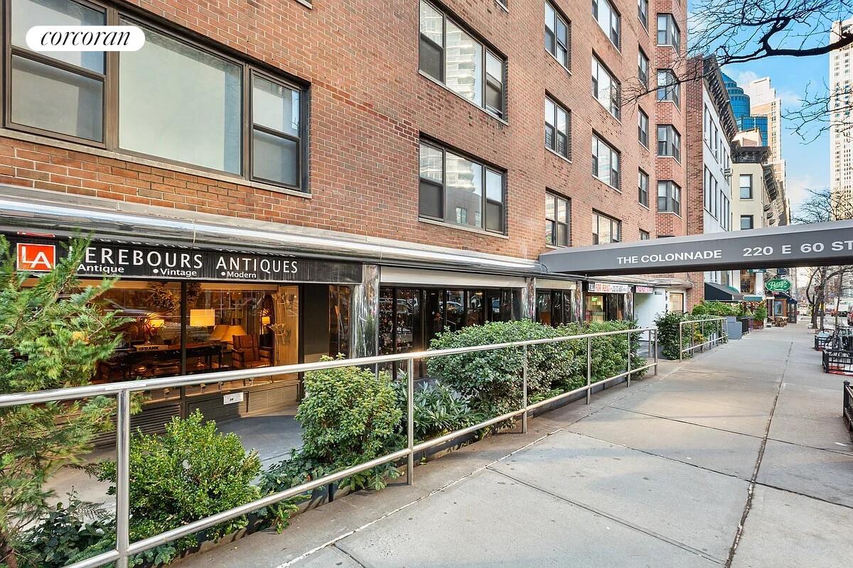 220 East 60th Street, Unit 4F Manhattan, NY 10022 - Photo 6 of 7 front view of a building