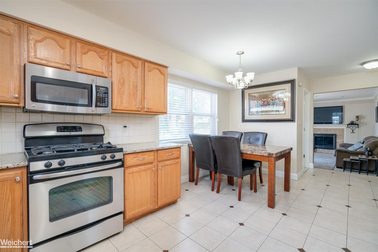 14231 Cranbrook Road Sterling Heights, MI 48312 - Photo 13 of 35 31358080-12.JPG