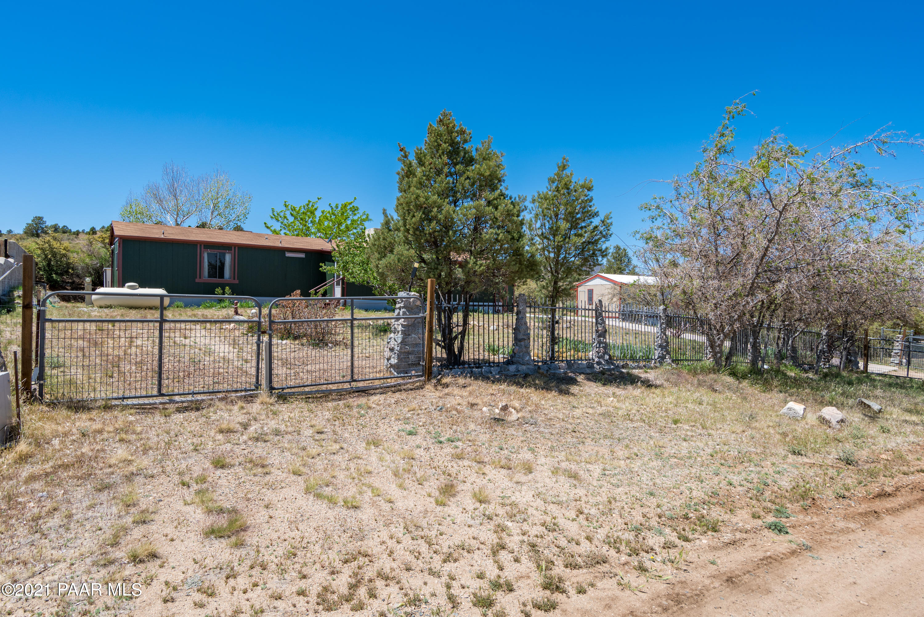 18388 Frontier Road Peeples Valley, AZ 86332 - Photo 30 of 37 DSC_7608
