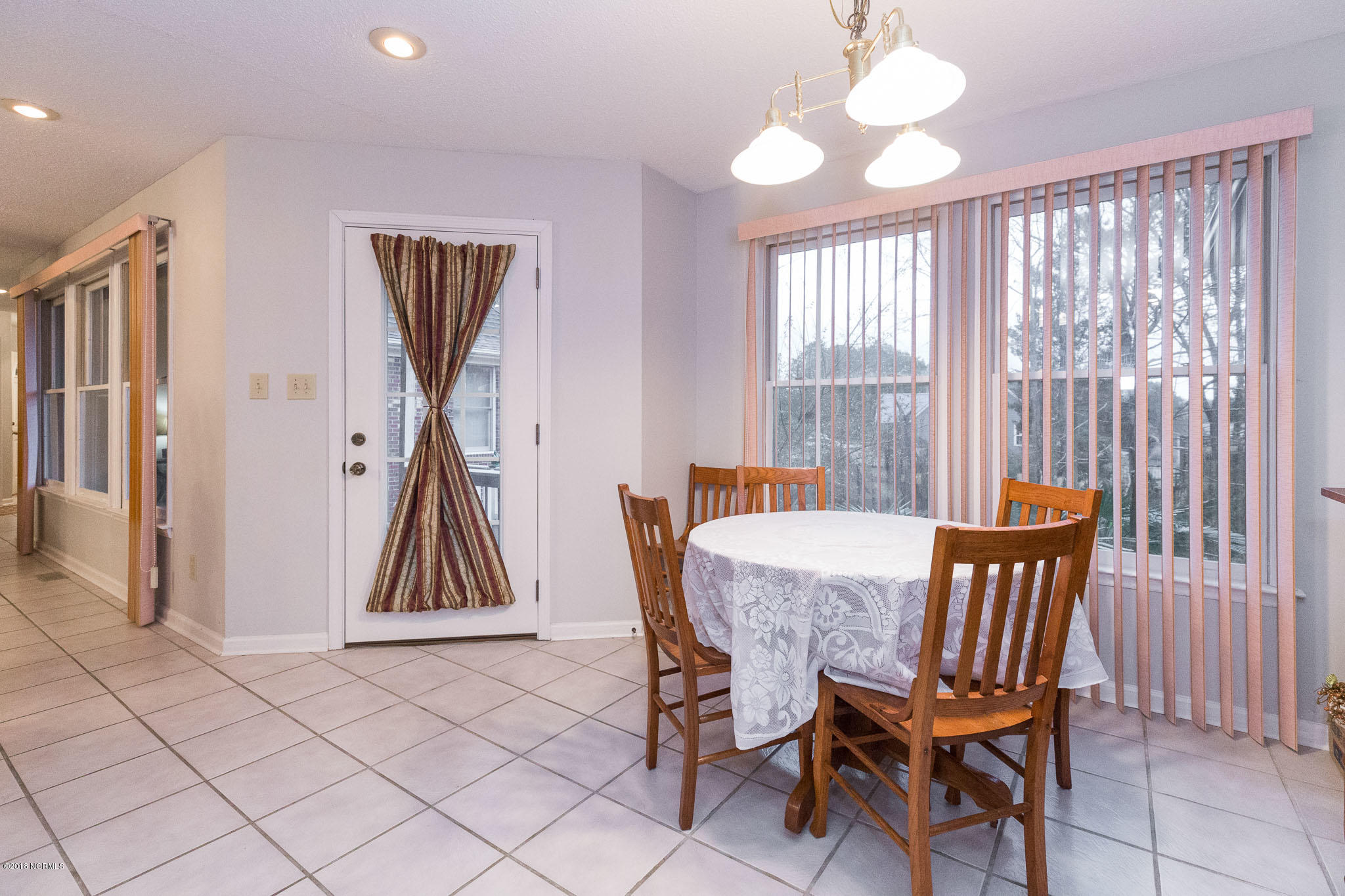 701 Riva Ridge Road Sneads Ferry, NC 28460 - Photo 9 of 30 breakfast area