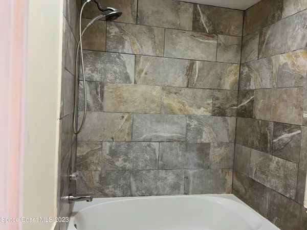 $1,900 | 1911 Talloak Road, Melbourne, FL 32935