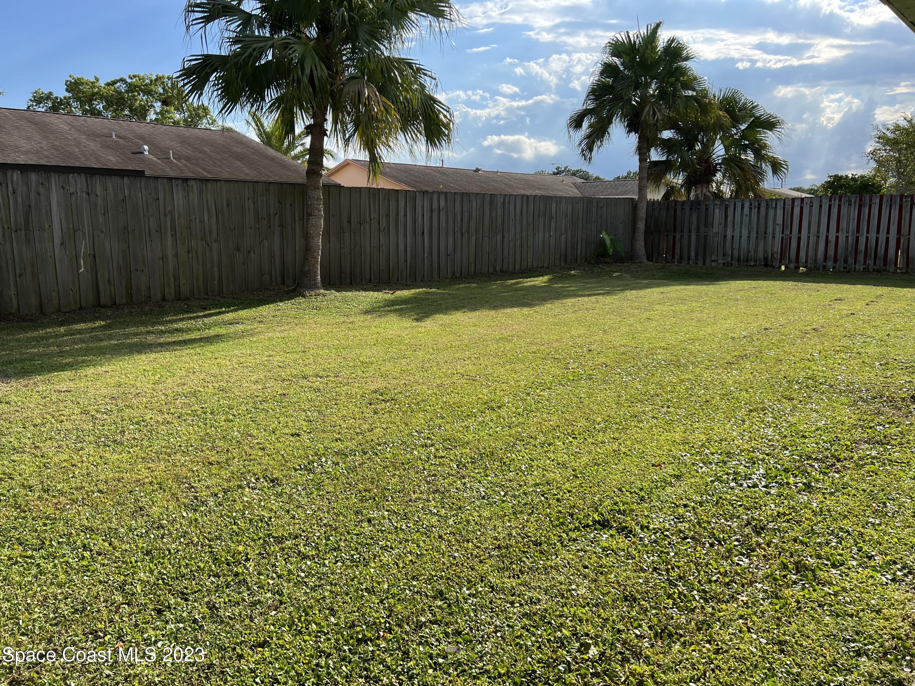 1911 Talloak Road Melbourne, FL 32935 - Photo 15 of 15 BACKYARD