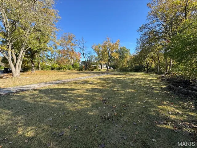 $399,999 | 8 Chasselle Lane, St. Louis, MO 63141